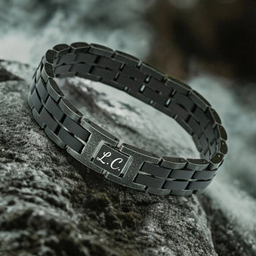Black Forest - Dark Edition Houten Armband + eigen initialen gravure