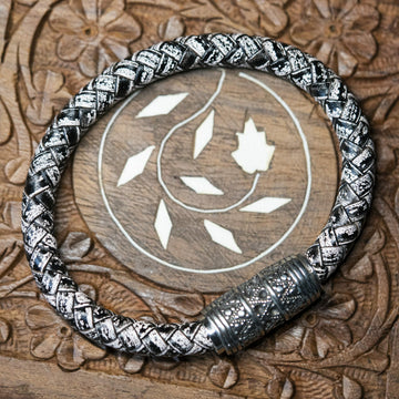 'Viking Queen' geweven wit leren Armband