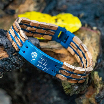 Azure TimberWood – Zebrano & Blauw Roestvrij Staal Houten Armband