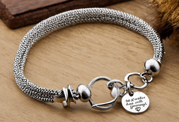 Leergravure op Armbanden.nl: Van Foto Tot Vingerafdruk Een Cadeau Met Betekenis