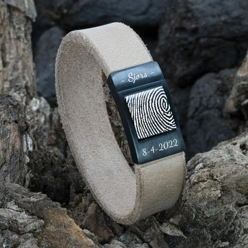 Vingerafdruk armband van een overledene