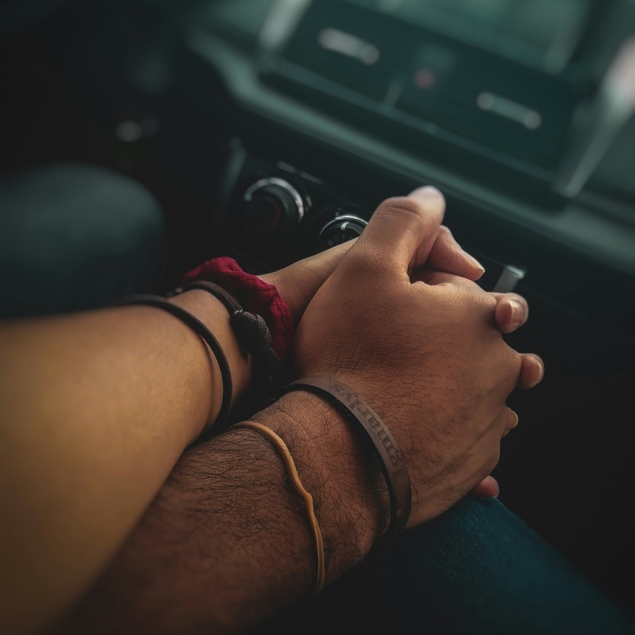 De betekenis achter gegraveerde armbanden: Een persoonlijk cadeau