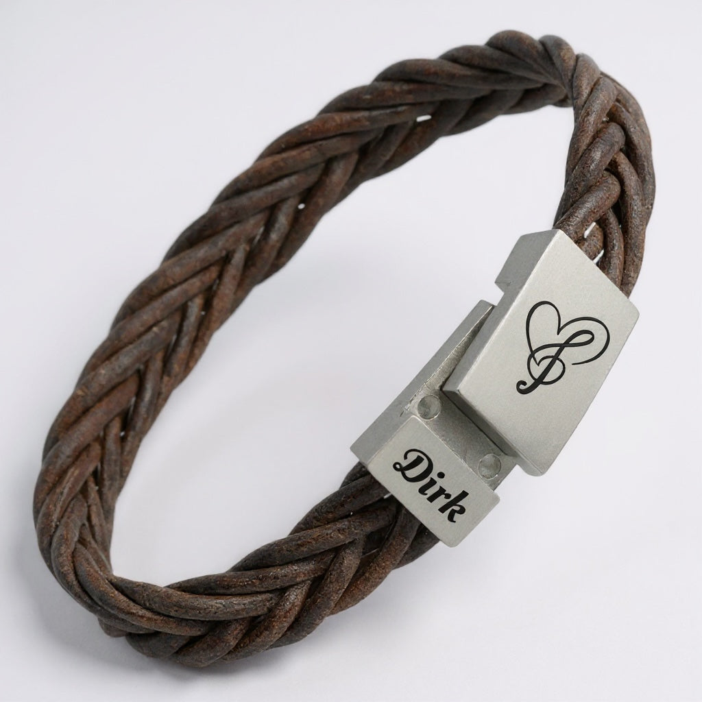 Kleine leren armband met gegraveerde naam – gevlochten leer
