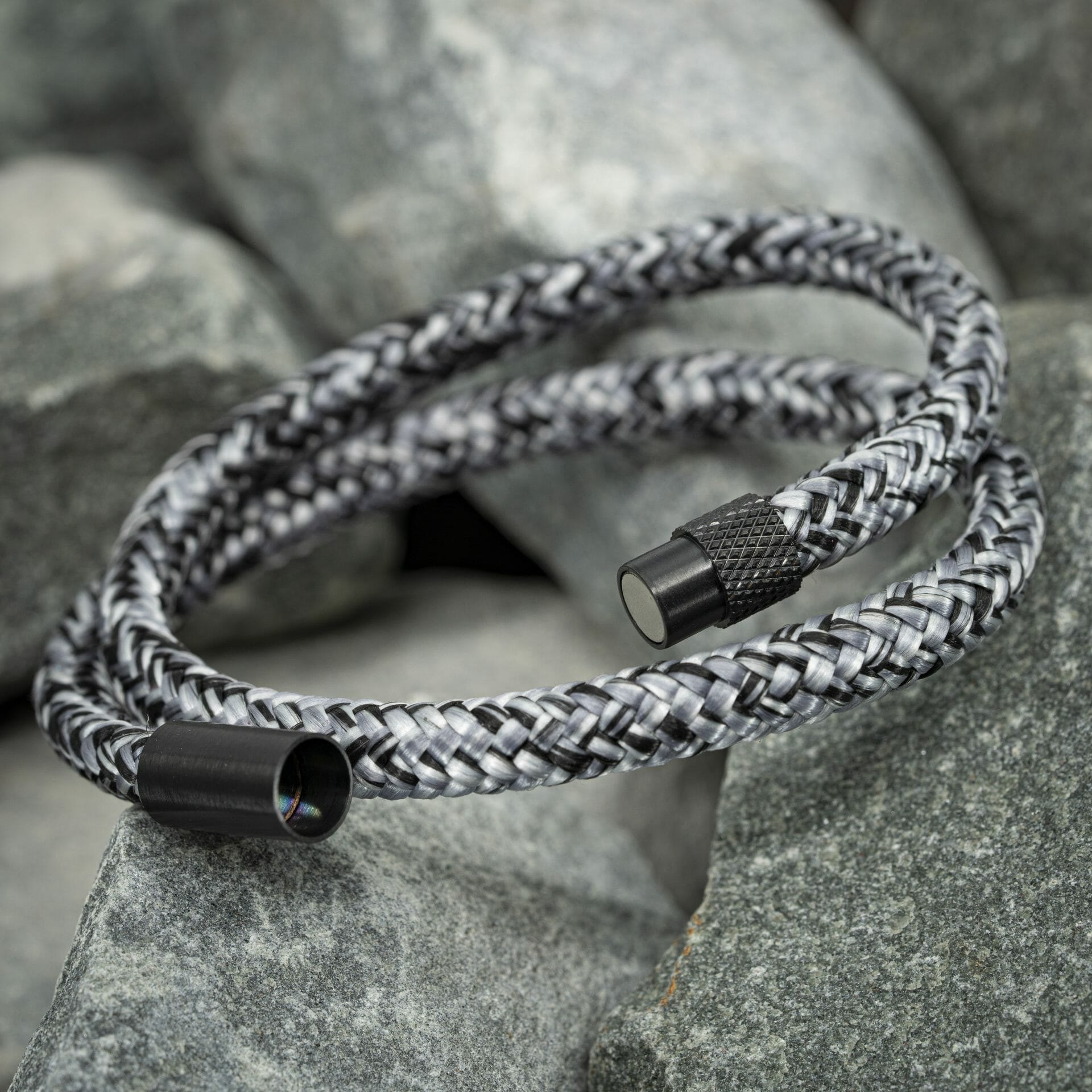 Navy™ Armband – Zwart & Wit