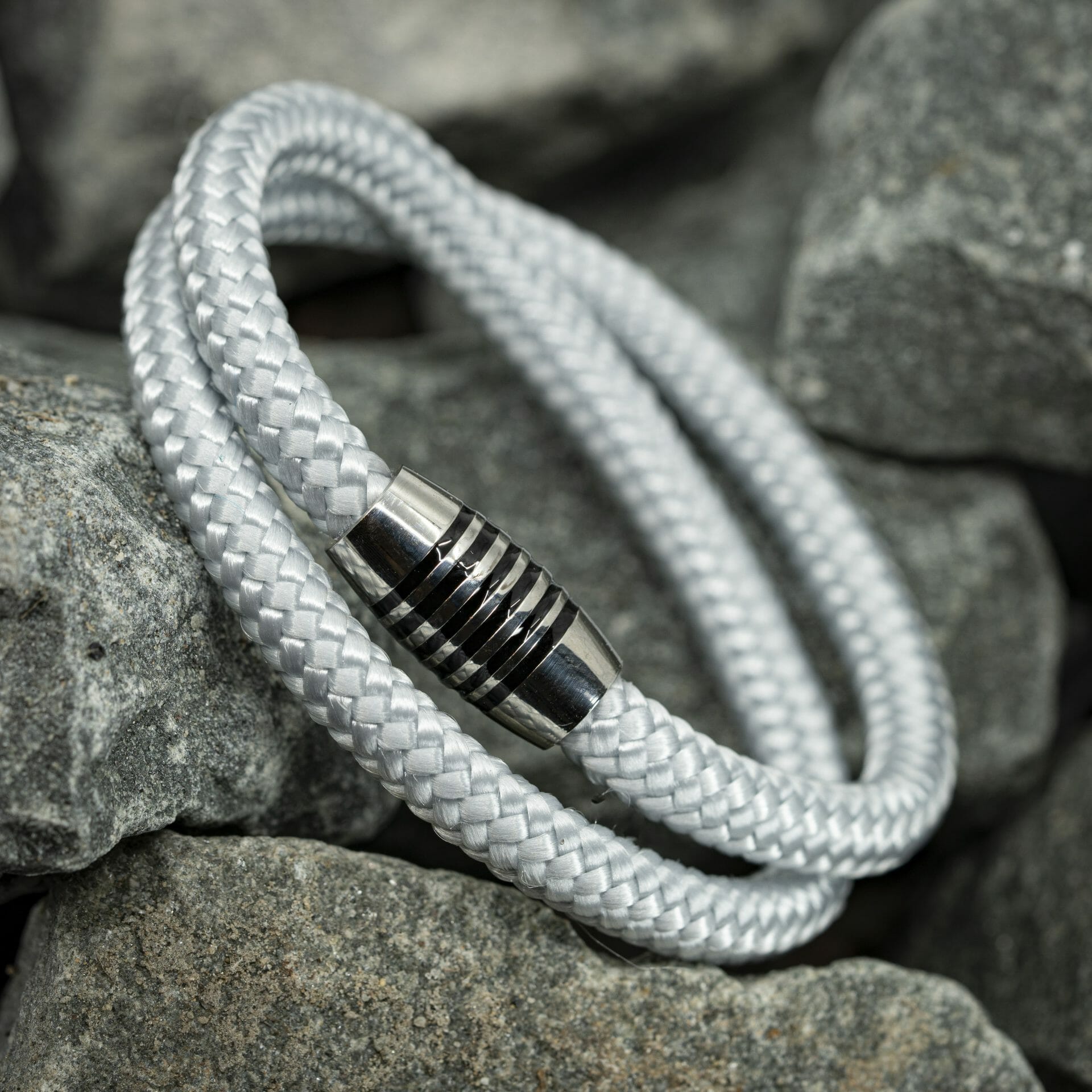 Navy™ Armband – Wit Koord