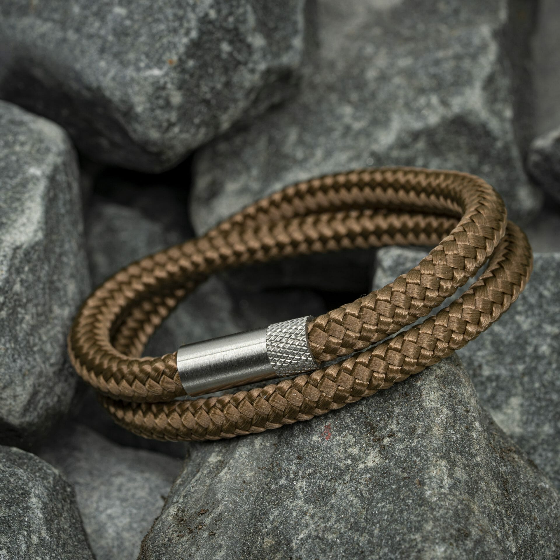 Navy™ Armband – Bruin Touw