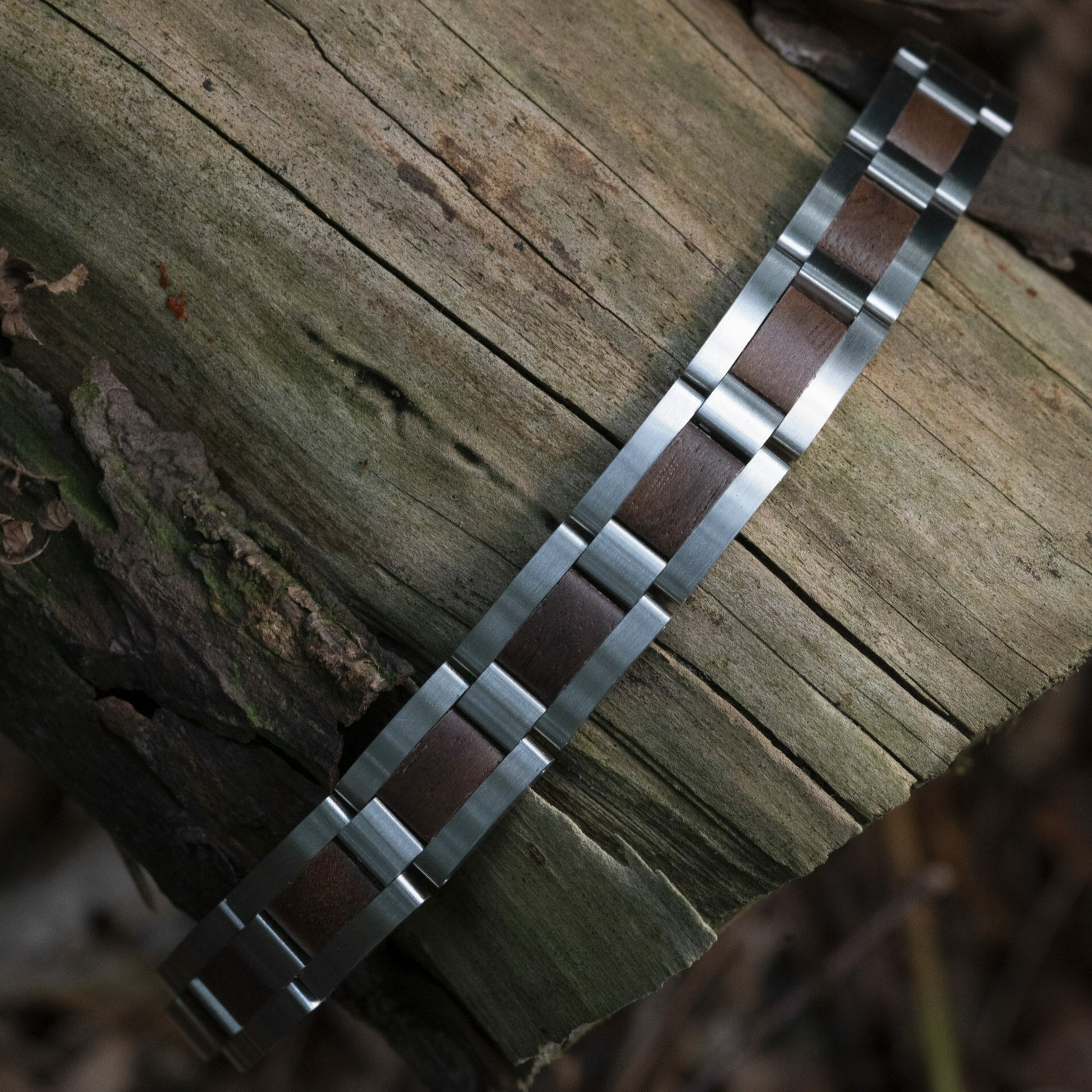 Classic TimberWood (Walnoot + RVS) – Houten armband