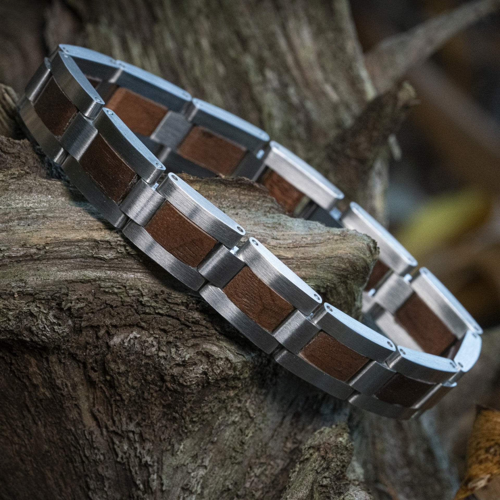 Classic TimberWood (Walnoot + RVS) – Houten armband