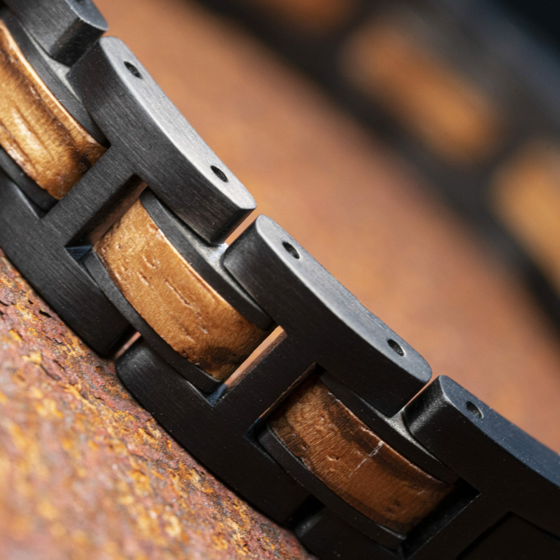 Matterhorn (Zebrano / Zwart) – Houten armband