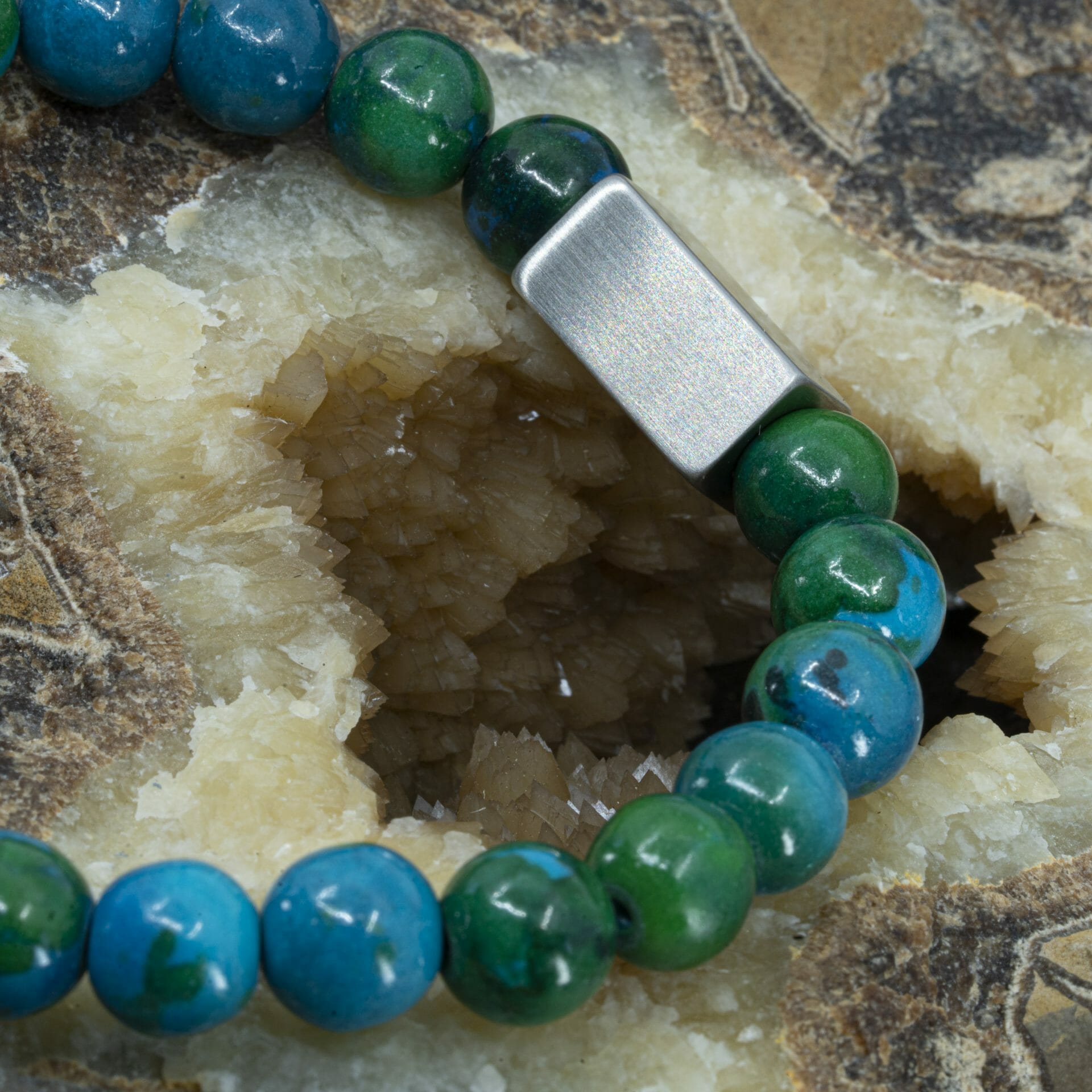 Mystic Earth – Thorobritholite Kralen Armband