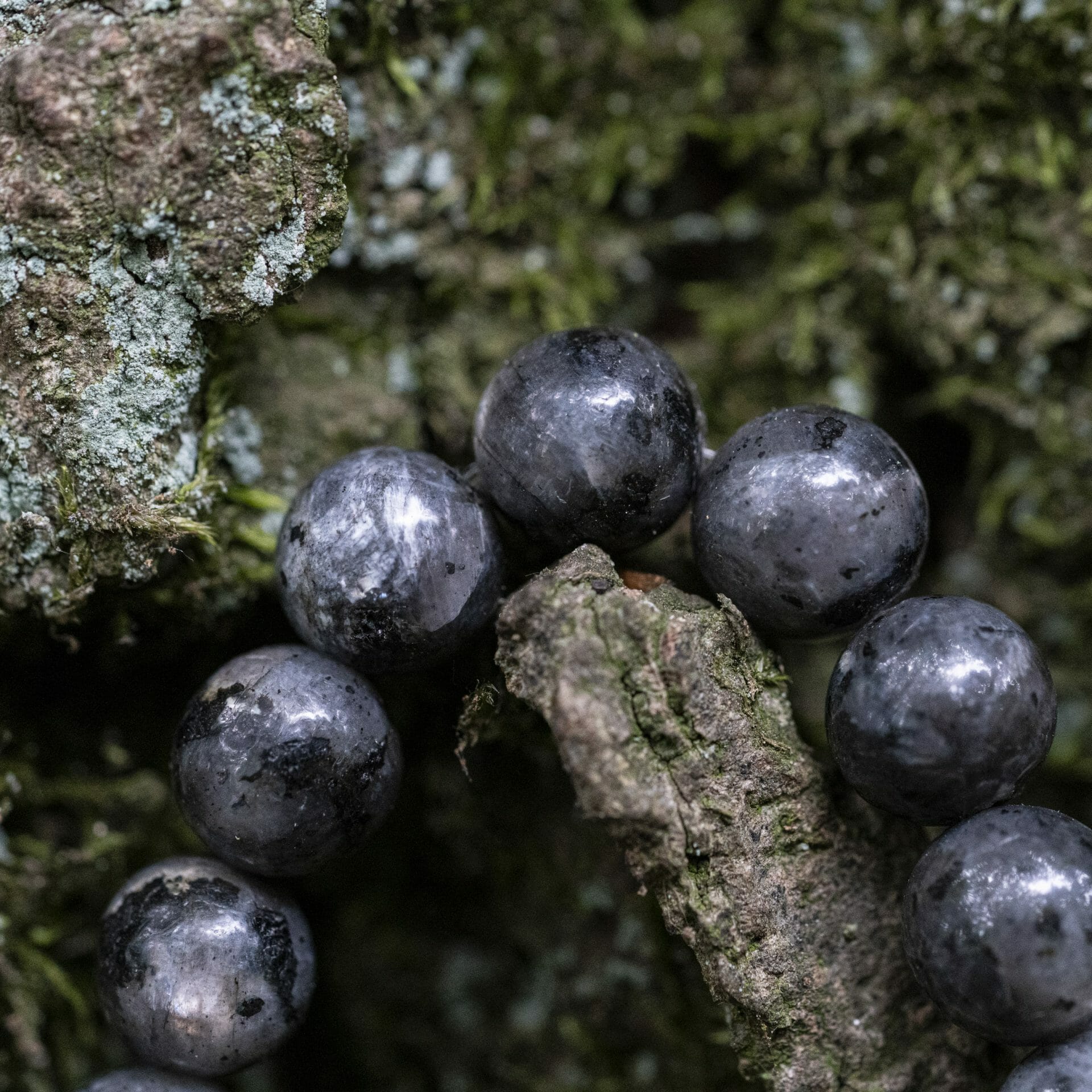 Vingerafdruk Zwarte Labradoriet – Natuurstenen kralen Armband