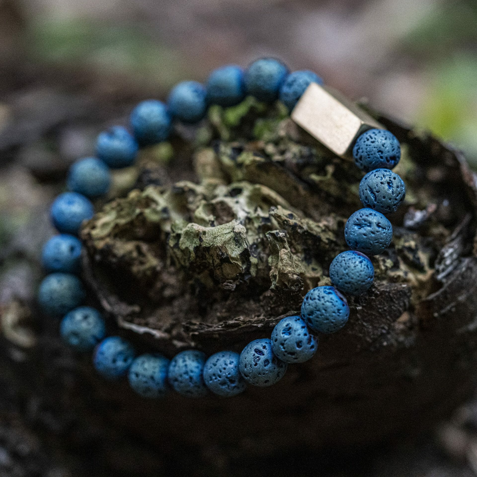 Voltage 'Electroplated Lava' blauwe kralen armband