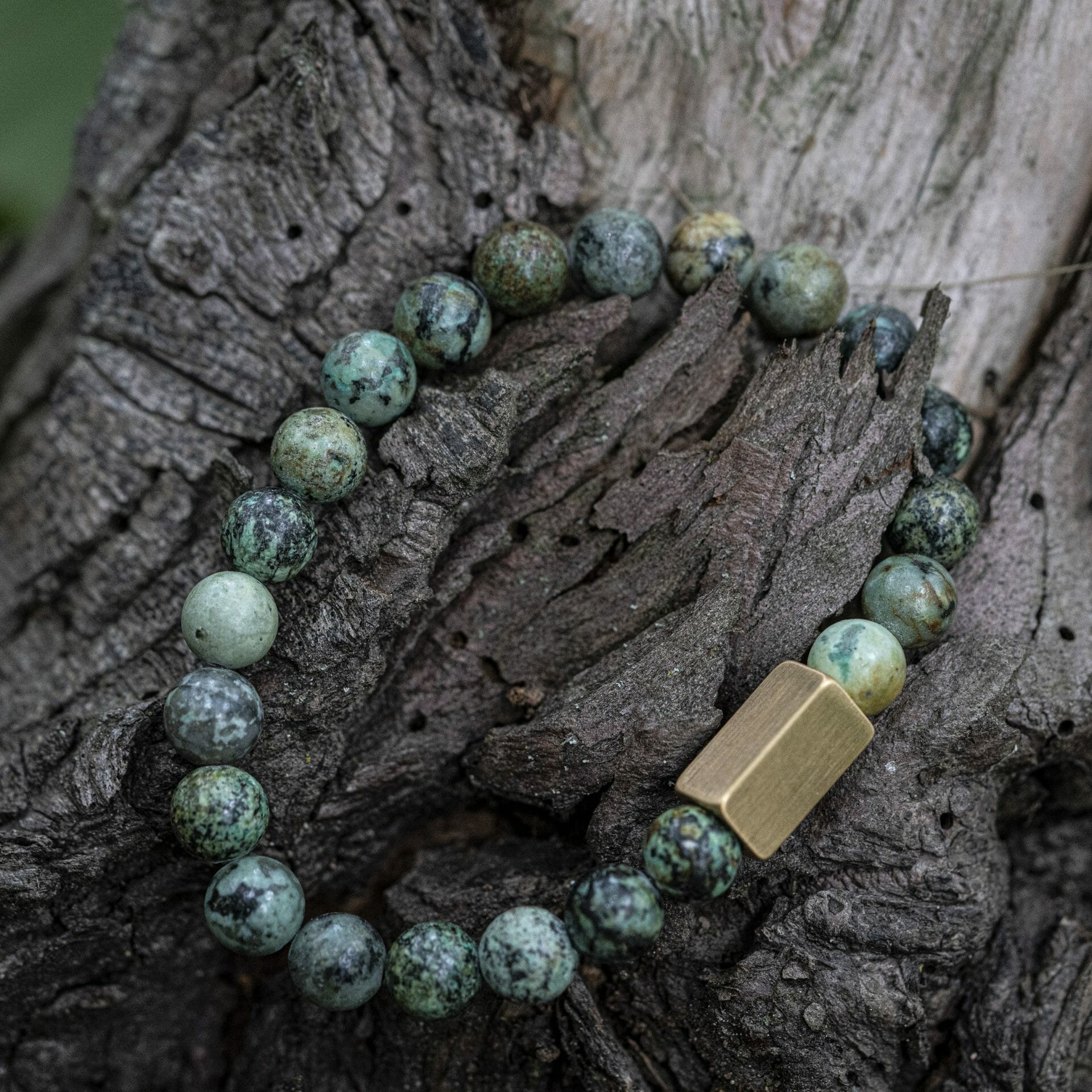 Afrikaanse Turquoise Goudkleurige kralen armband