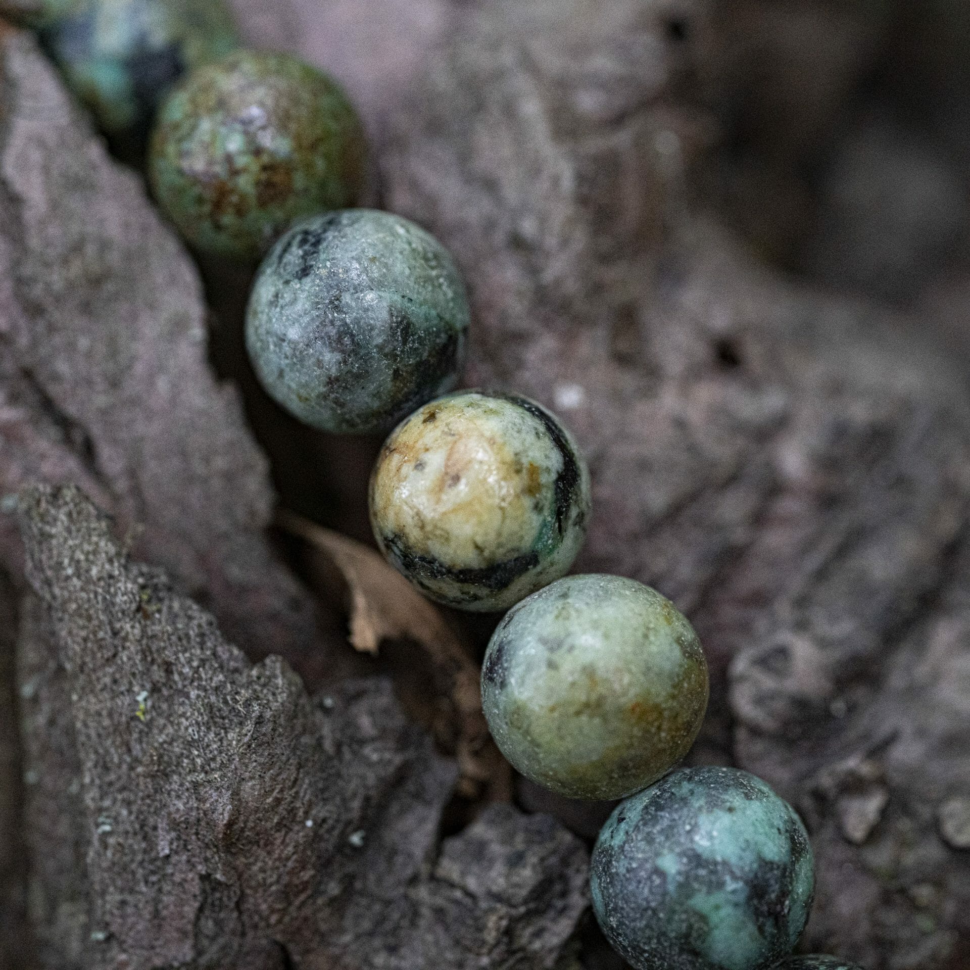 Afrikaanse Turquoise Goudkleurige kralen armband