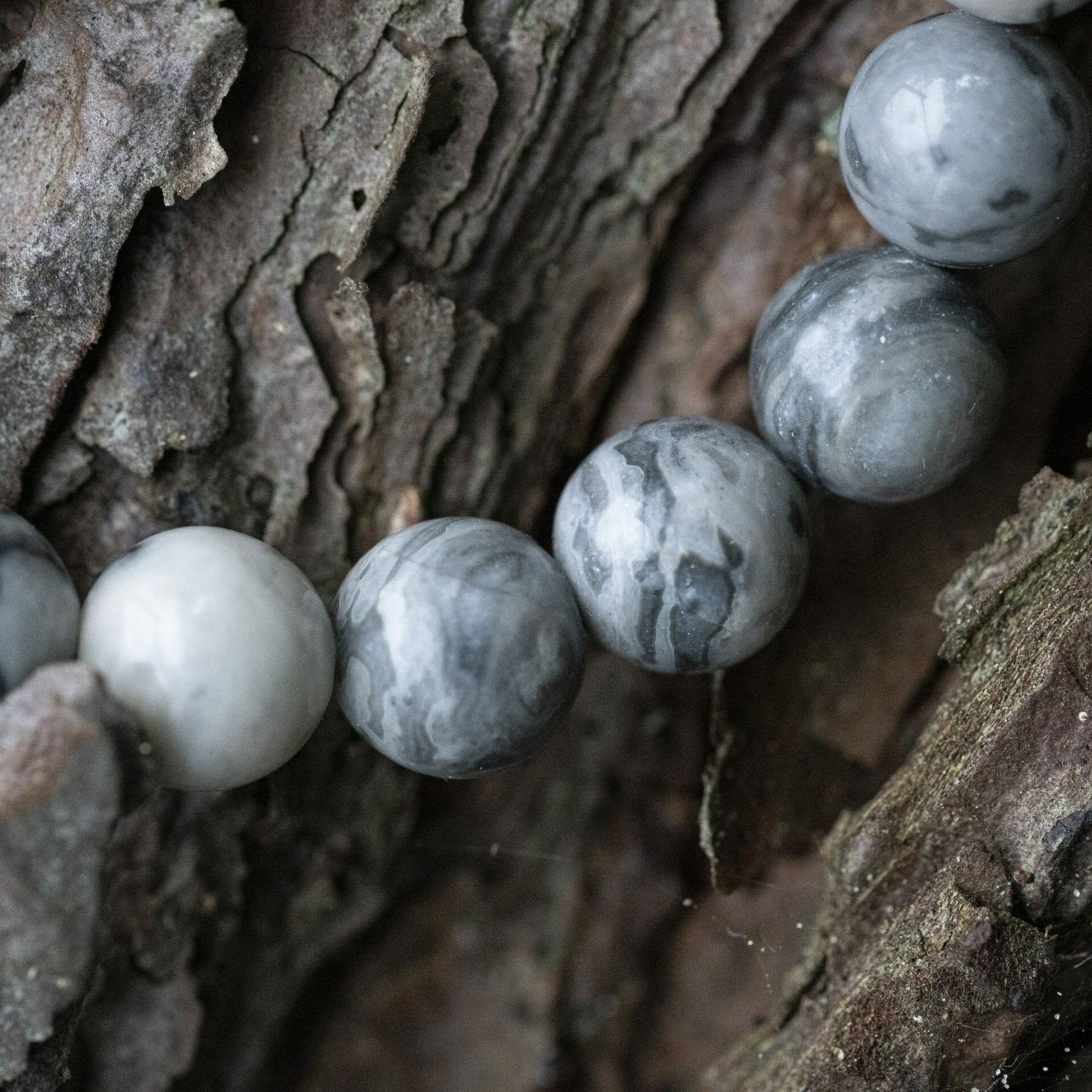 Grey Map Stone Gold Jasper – Kralen armband
