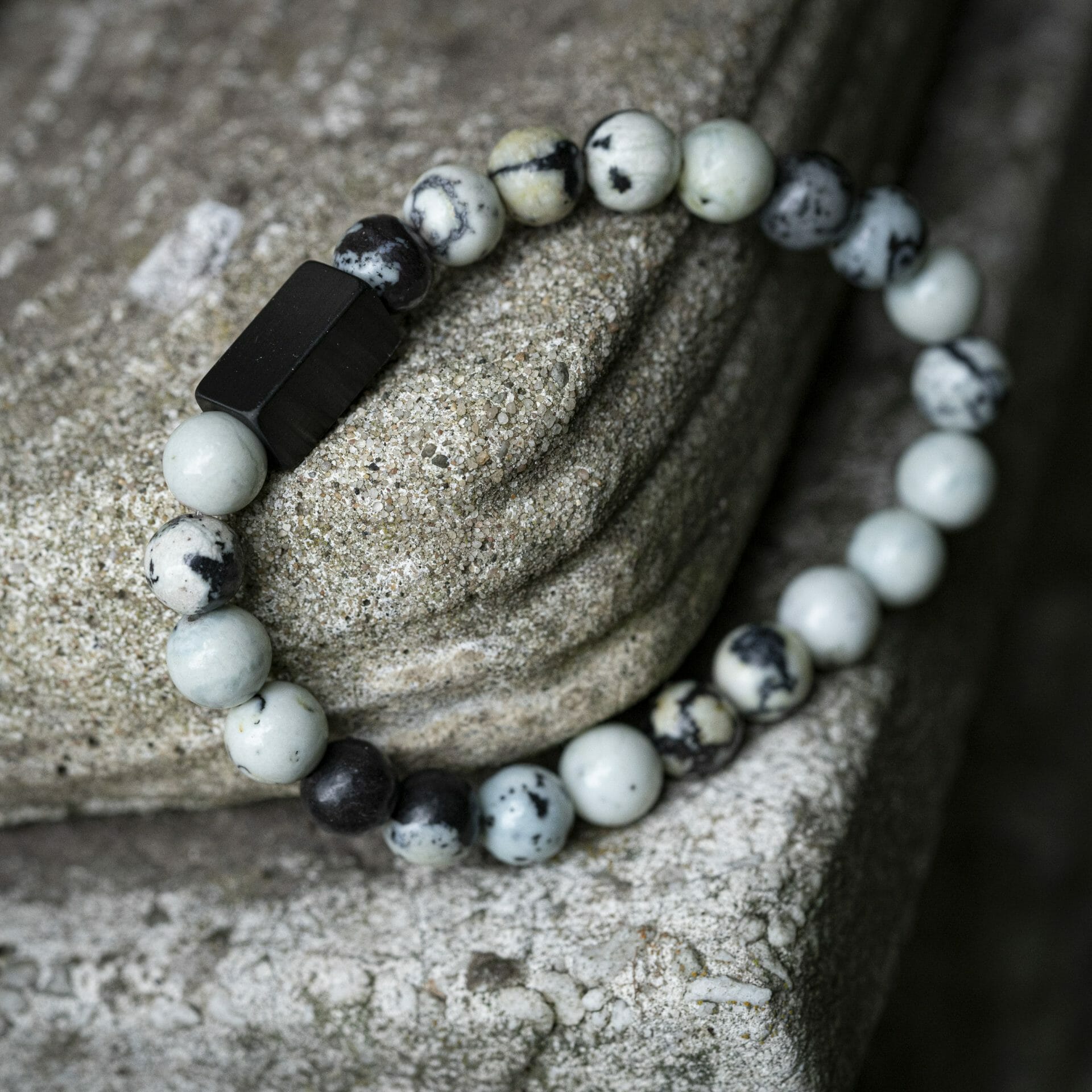 Witte Turquoise Jasper - Naamgravure 8mm kralen armband