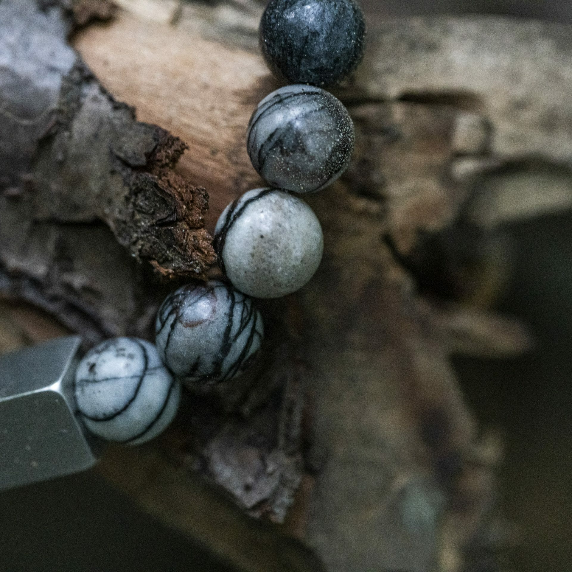 Zwarte zijdesteen - Natuurstenen kralen armband