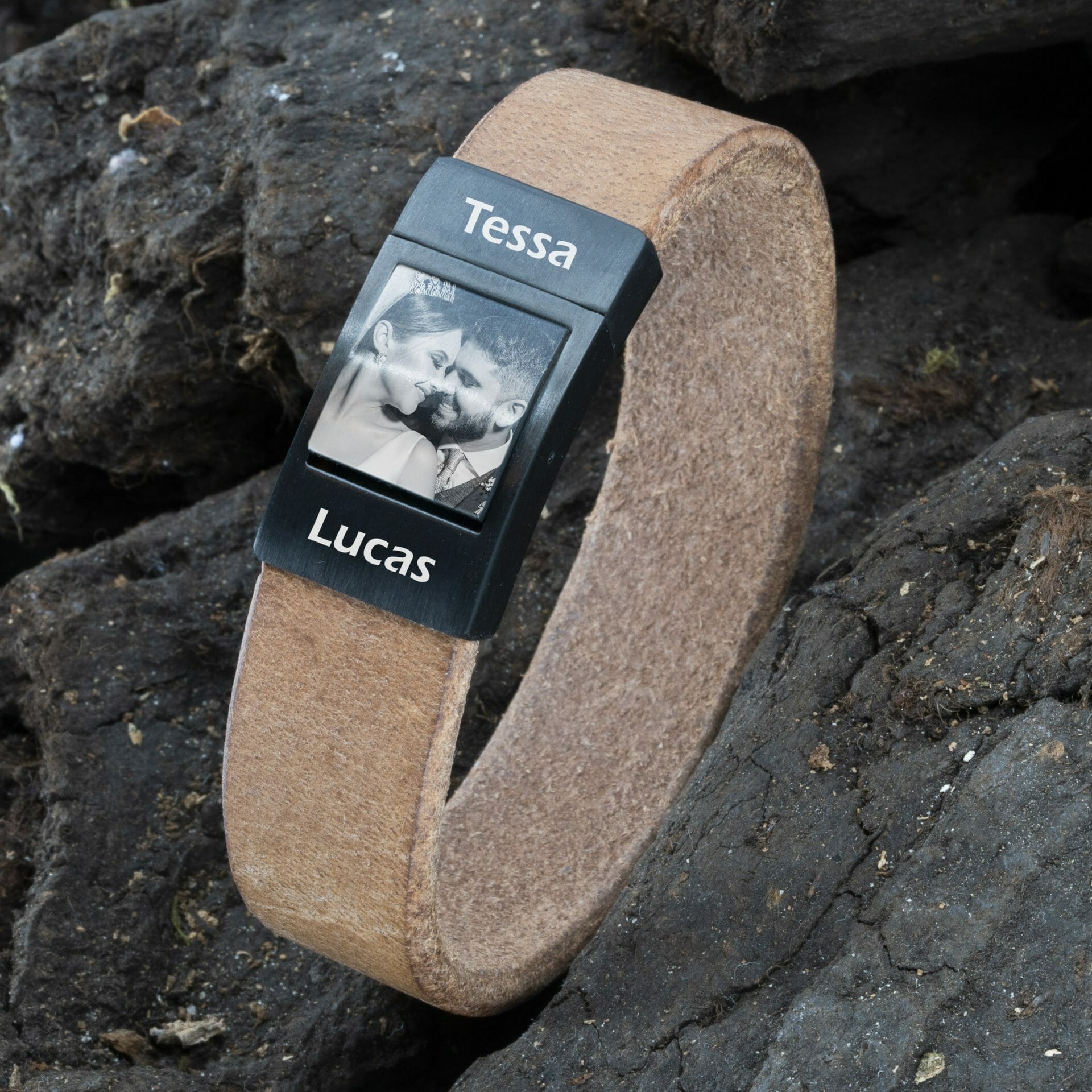 Fotoarmband met eigen Namen en Fotogravure – Beige leren Armband