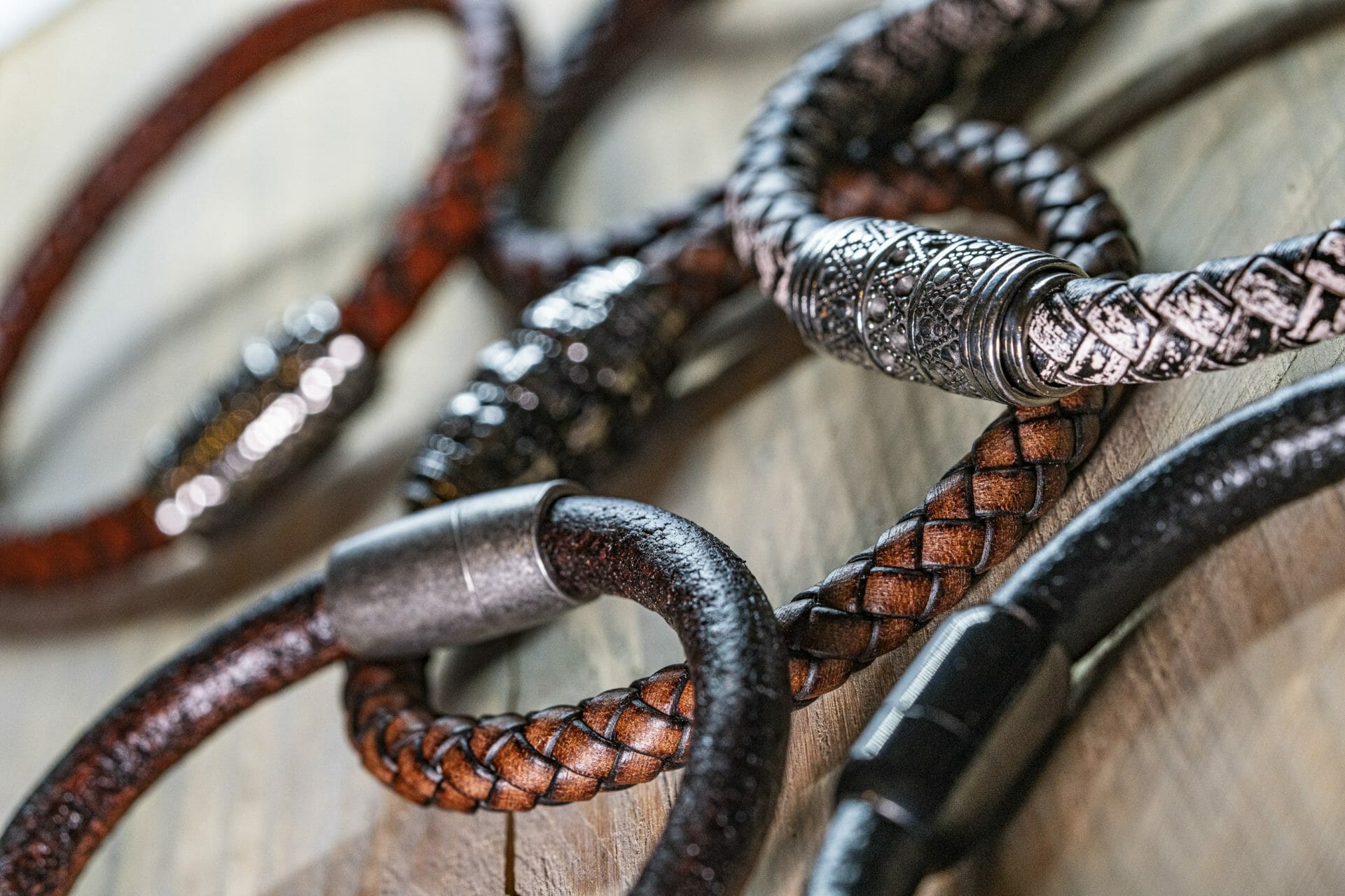 Viking Queen geweven wit leren Armband 8mm