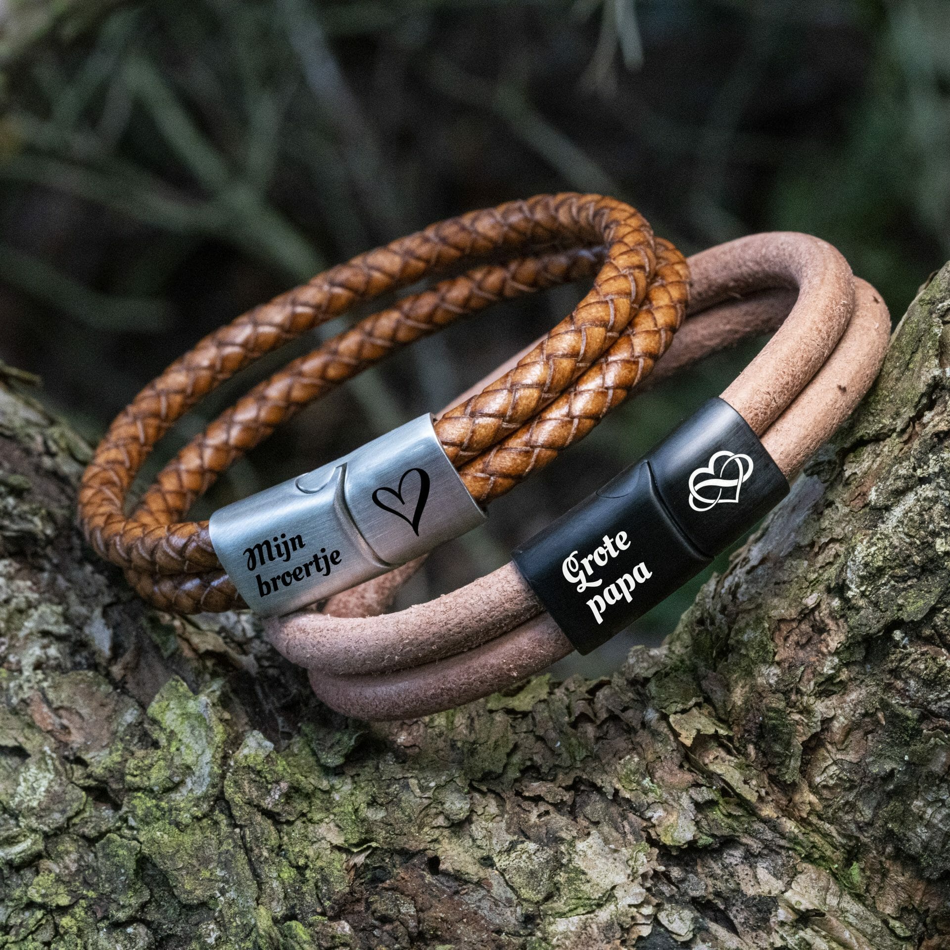 Dubbel gevlochten zwart leren armband met gravure - Valiano™