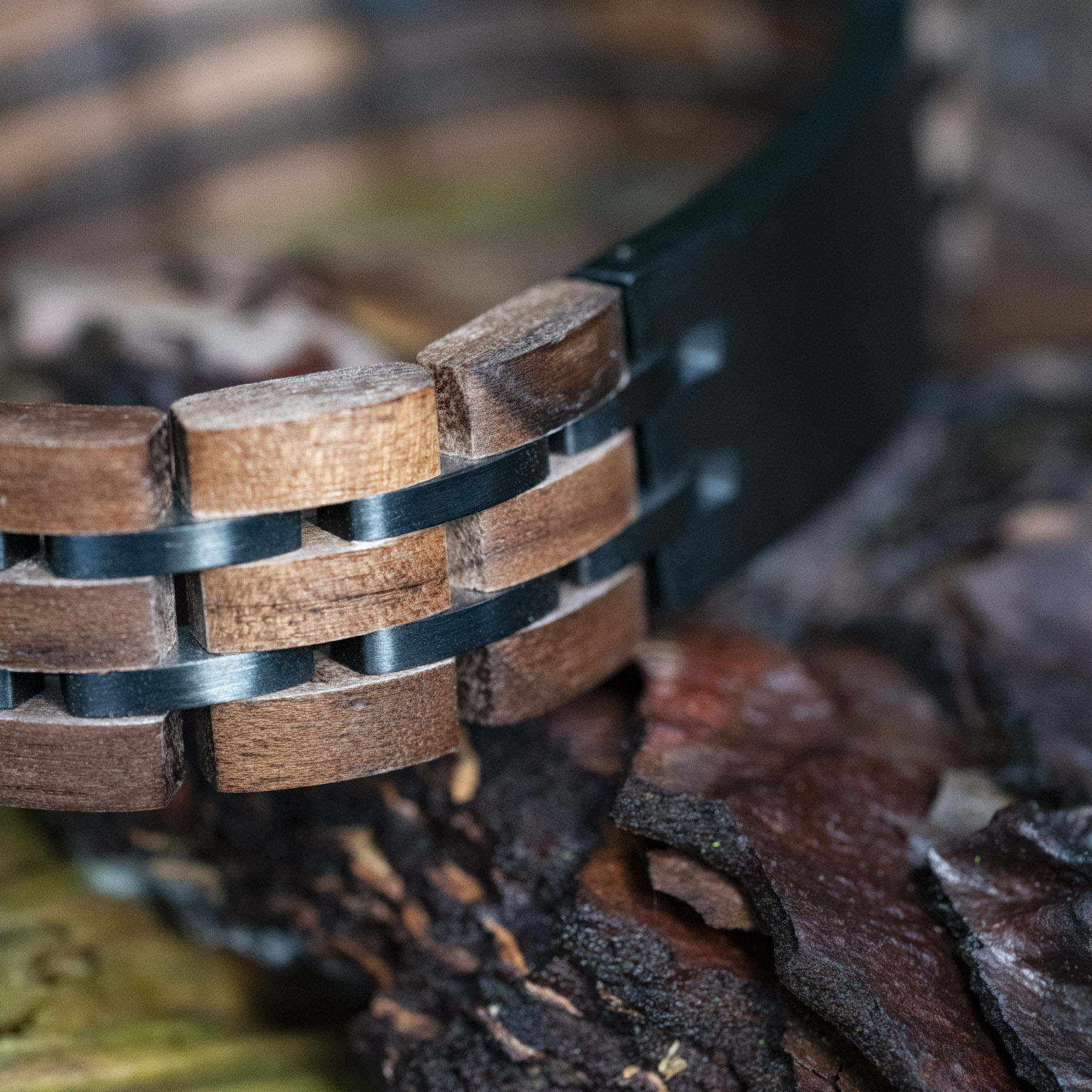 Dark Love (TimberWood) – Walnoten houten armband