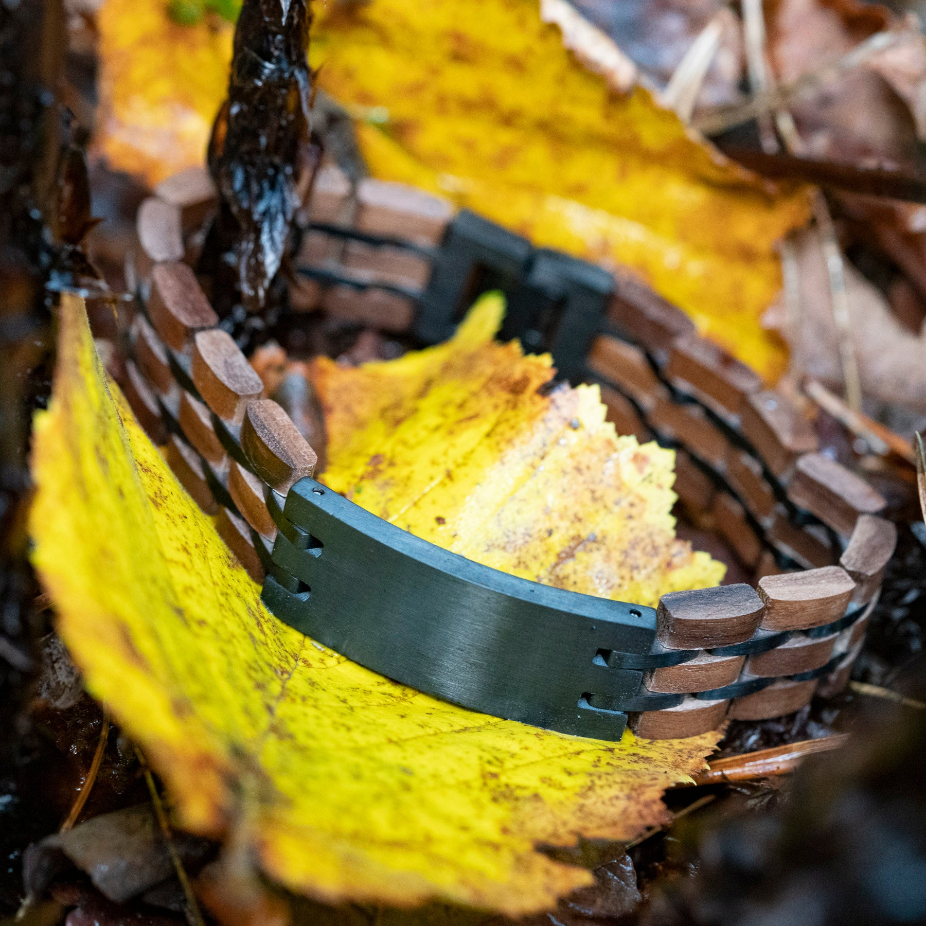 Dark Love (TimberWood) – Walnoten houten armband