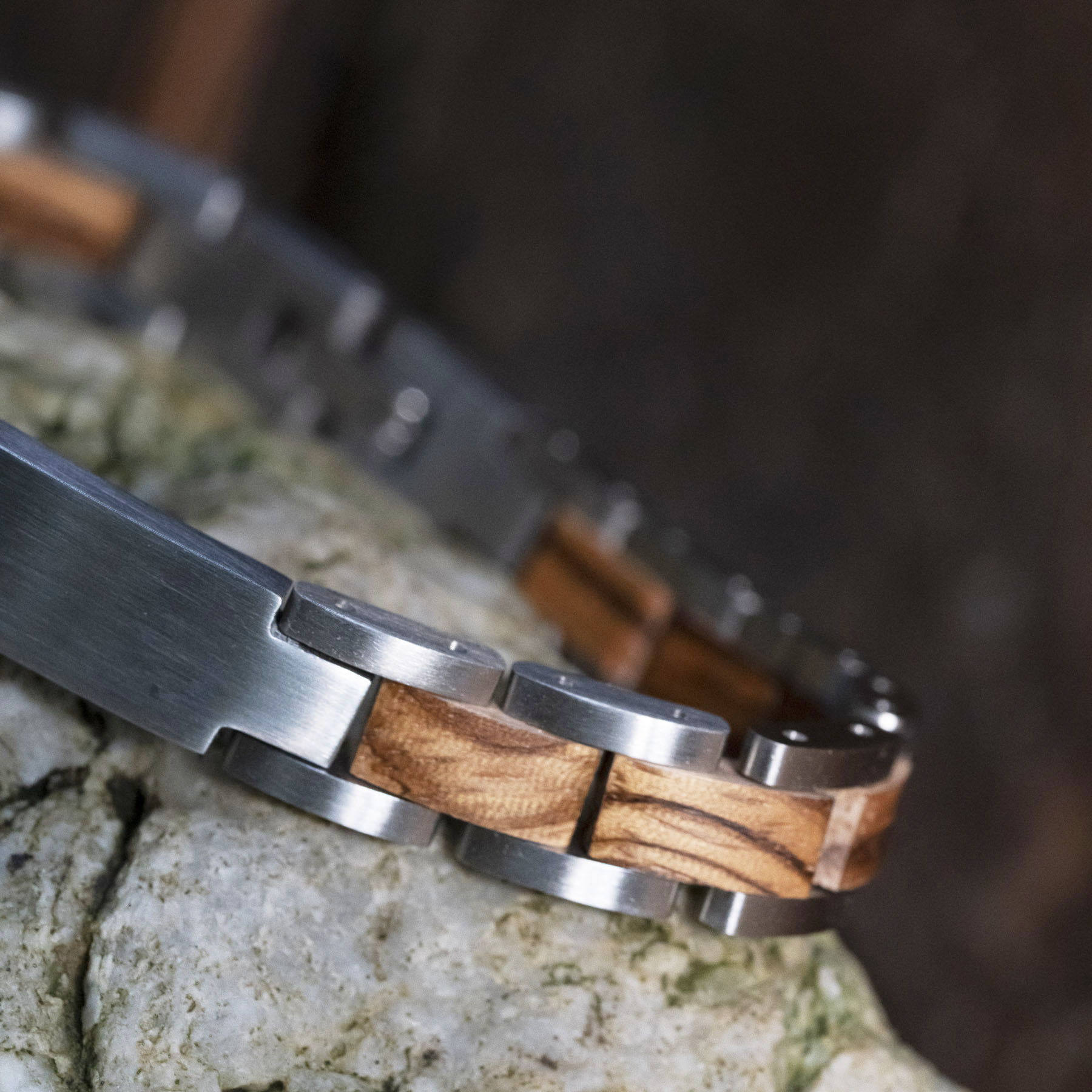 TimberWood Prestige – Graveerbare Zebrano Houten Armband